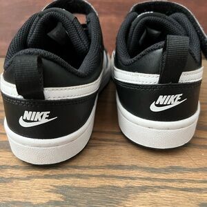 Nike Court Borough Low 2 Kids - Preowned Size 2.5YBlack/White